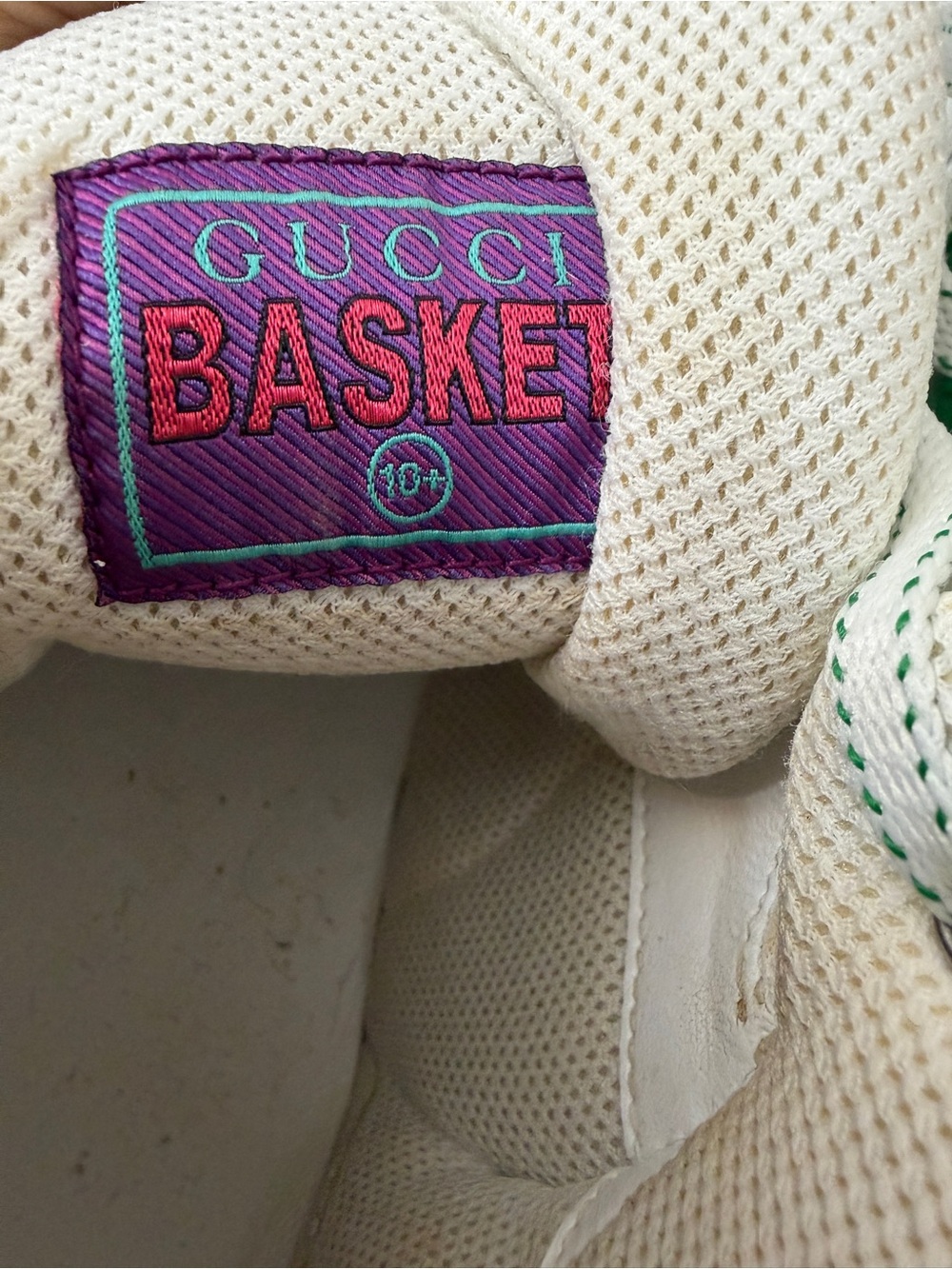 Gucci White High-Top Sneakers with Red Soles and Green Accents - Picture 9 of 17